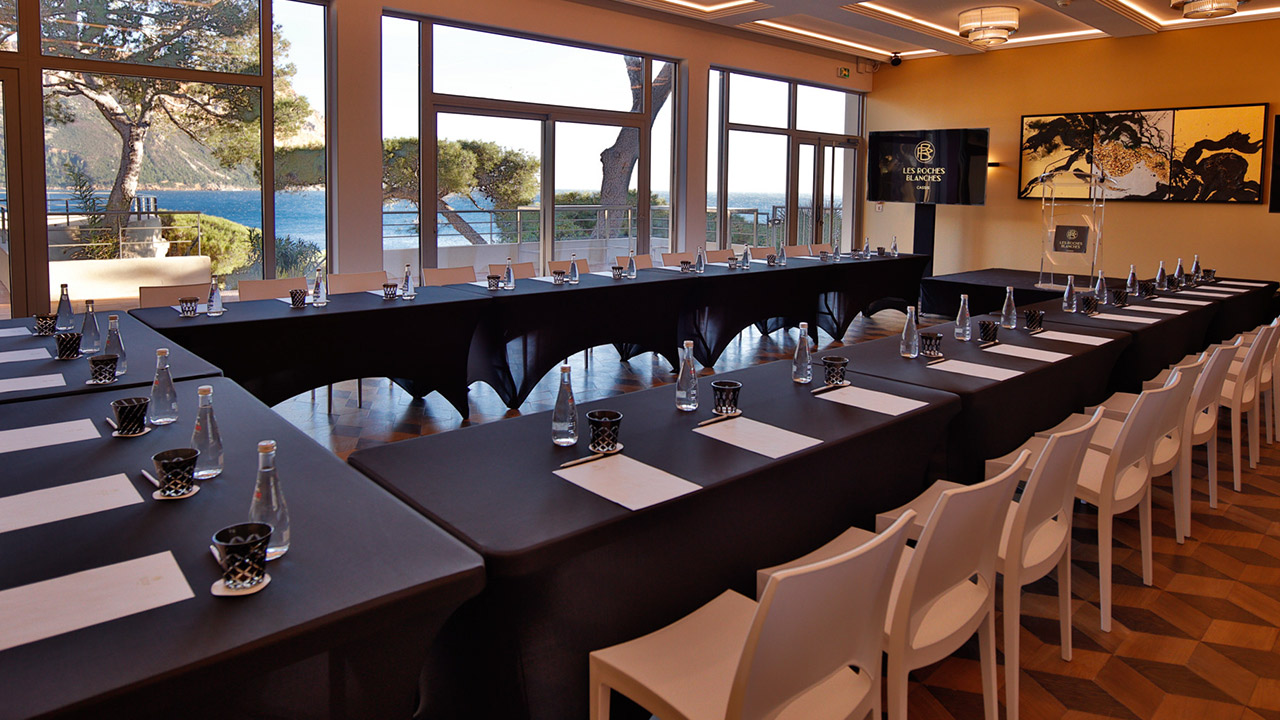 Location mobilier événementiel Marseille